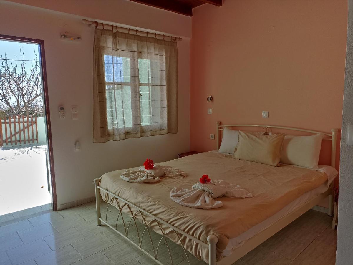 Zorbas Rooms Frangokastello Extérieur photo